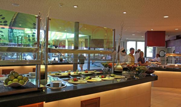 Buffet im Hauptrestaurant