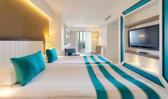 Pamfilya Family Room Classic Balcony Schlafzimmer