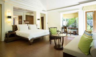 Khao Lak Pool Villa Superior Schlafzimmer