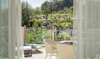 Khao Lak Three Bedroom Pool Villa Deluxe Balkon