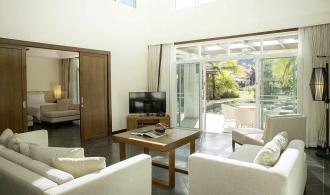 Khao Lak Three Bedroom Pool Villa Deluxe Wohnzimmer