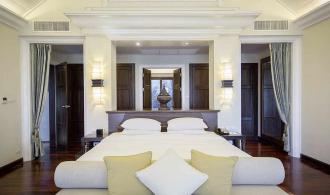 Khao Lak Two Bedroom Pool Villa Deluxe Ocean Front Schlafzimmer