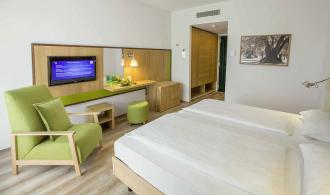 Apulia Family Double Room Superior Connecting Door Schlafen