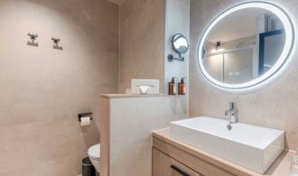 Ampflwang Doppelzimmer Superior Badezimmer