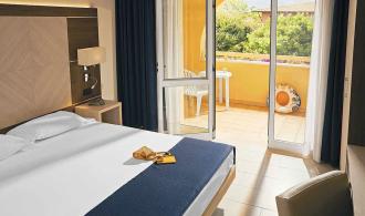 TML Calabria Single with Child Double Room Schlafen