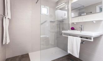 Fuerteventura Suite im Haupthaus Badezimmer