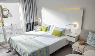 TML Cala Pada Single with Child Double Room Schlafzimmer
