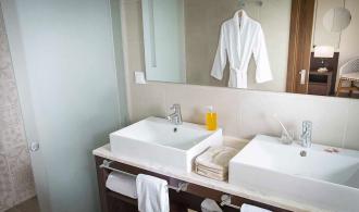 Cabo Verde Junior Suite Classic Badezimmer