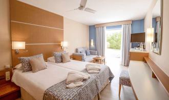Esquinzo Playa Double Room Roomhopper Schlafen