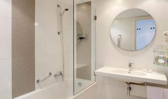 Djerba Familienzimmer mit Verbindungstür Haupthaus Bad