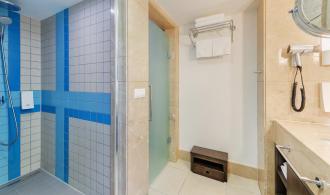 Pamfilya Family Double Room Connecting Door Badezimmer