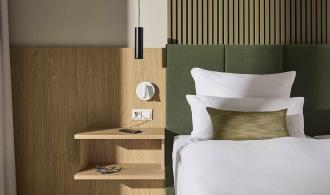 Fleesensee Double Room Deluxe Bett