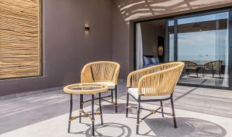 Naga Bay Doppelzimmer mit Meerblick Terrasse