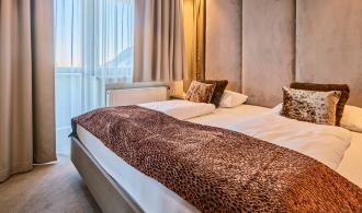 Familien-/Dreibettzimmer Turm Schlanitzen Alm Schlafen