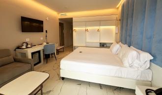 Rocca Nettuno Doppelzimmer Whirlpool Schlafzimmer