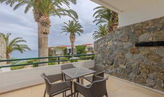 Rocca Nettuno Juniorsuite Gartenblick Balkon