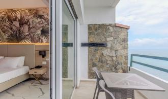 Rocca Nettuno Familienzimmer Verbindungstür Meerblick Balkon