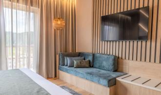 Salzkammergut Familienzimmer mit Verbindungstür Grimmingblick